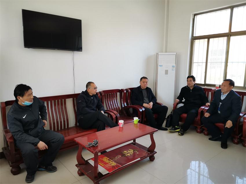 社會組織走進省級貧困村 走訪調(diào)研需求助力扶貧攻堅(圖1) 2-2005291425352S.jpg